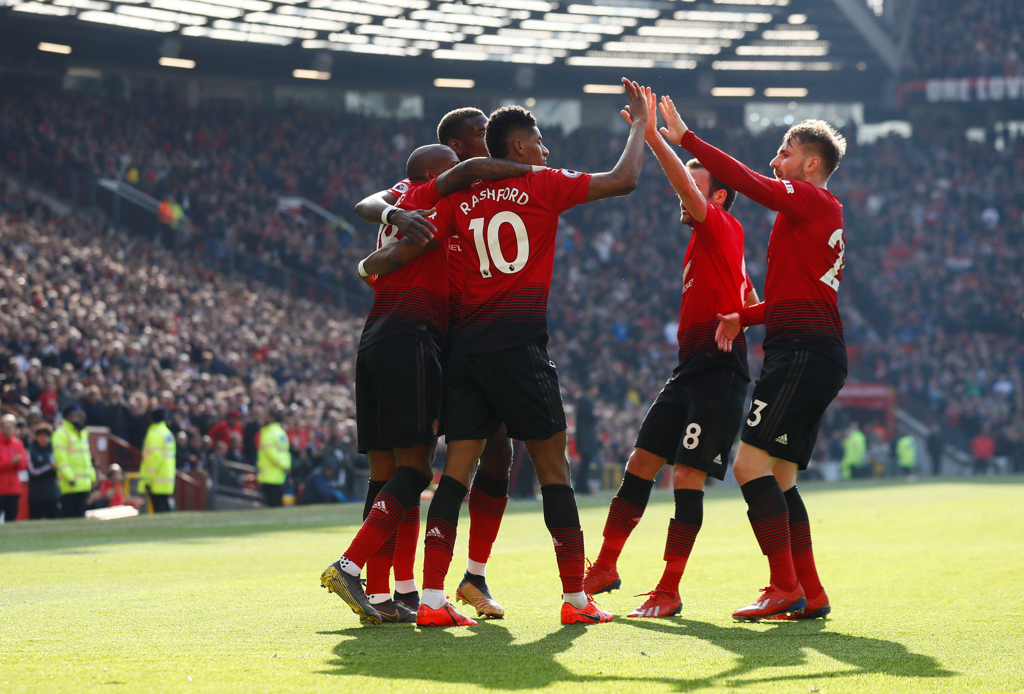 惊险取胜 惊险取胜